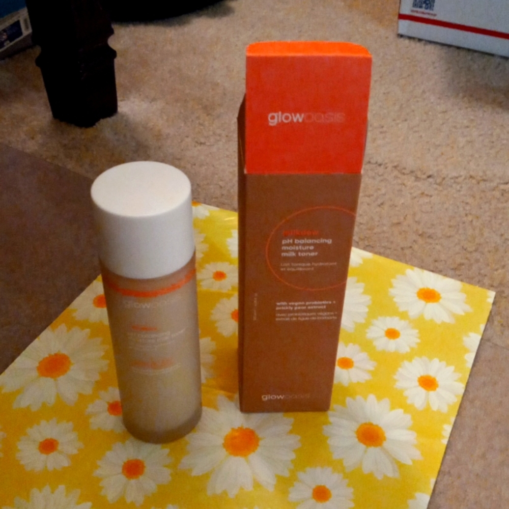 Glow oasis milkdew pH balancing moisturizer milk toner